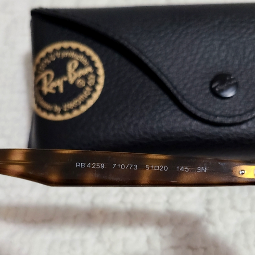 Ray-Ban RB 4258 - Picture 4 of 4